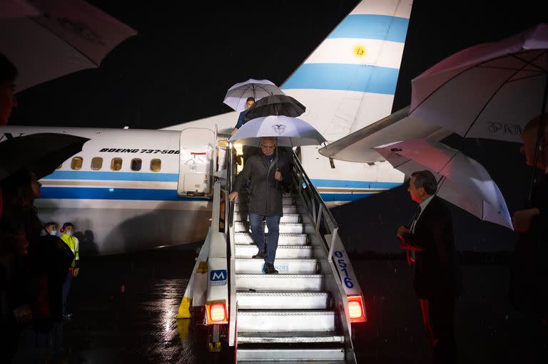 El presidente Alberto Fernández arriba a Colombia