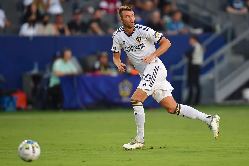 Nick DePuy playing for the LA Galaxy in August 2022.