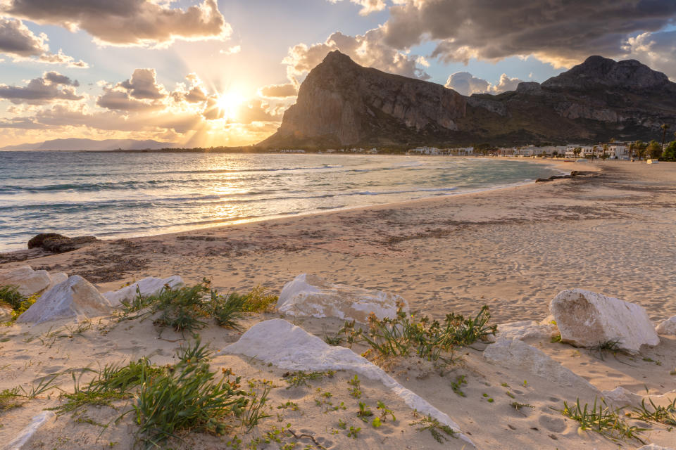 Ob der Sommerurlaub wirklich stattfinden kann, hängt auch an den Regelungen der Urlaubsländer selbst. (Symbolbild: Getty)