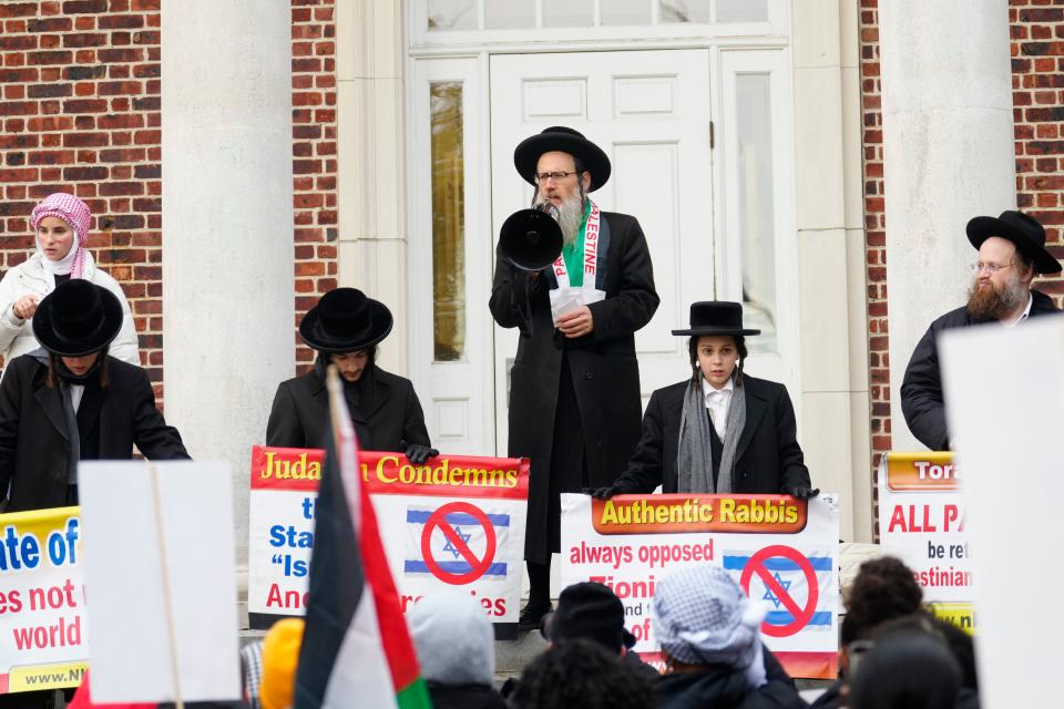 Rabbi Dovid Feldman, of Jews United Against Zionism, is shown in Teaneck as he speaks for a cease fire in the Middle East, Wednesday, November 29, 2023.