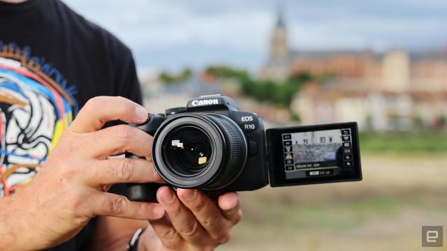 Canon R10 review: 4K and fast shooting speeds under $1,000 