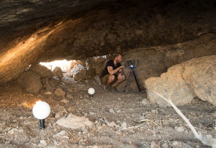 Scientists in the cave in California (PNaS) 