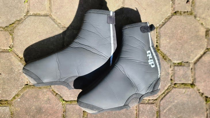 <span class="article__caption">DHB Neoprene Nylon Overshoes.</span> (Photo: Aliya Barnwell)