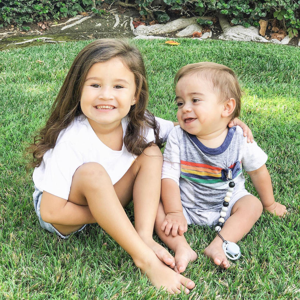 Olivia and Eli are best friends, their mom says. (Courtesy Vasquez family)