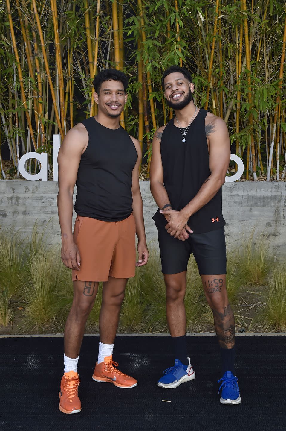 los angeles, california   june 24 l r darius jackson and sarunas jackson attend day 3 at alo house on june 24, 2021 in los angeles, california photo by stefanie keenangetty images for alo yoga