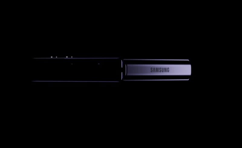 ▲三星摺疊機Galaxy Z Flip4有望再度優化摺疊機上的鉸鍊，提供輕量化機身設計。(圖／官方提供)