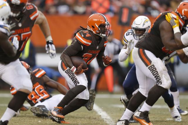 Browns avoid winless season, beat Chargers with late Christmas Eve miracle