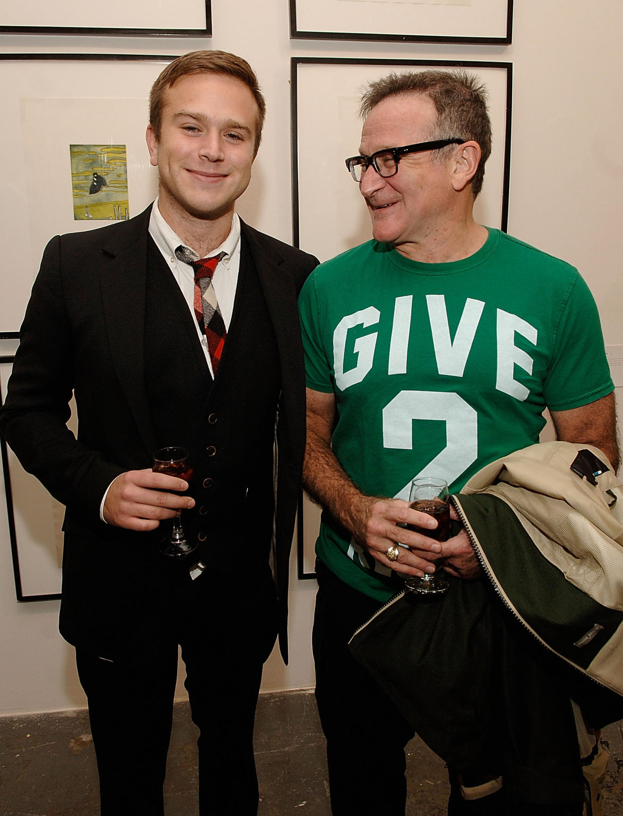 Zak Williams and Robin Williams pictured in 2008. (Photo by Jamie McCarthy/WireImage for Timo Wallets LLC)