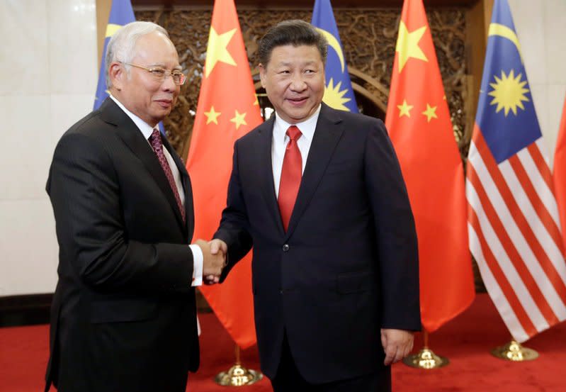 Malaysia's Prime Minister Najib Razak meets China's President Xi Jinping at Diaoyutai State Guesthouse, in Beijing, China, November 3, 2016. REUTERS/Jason Lee