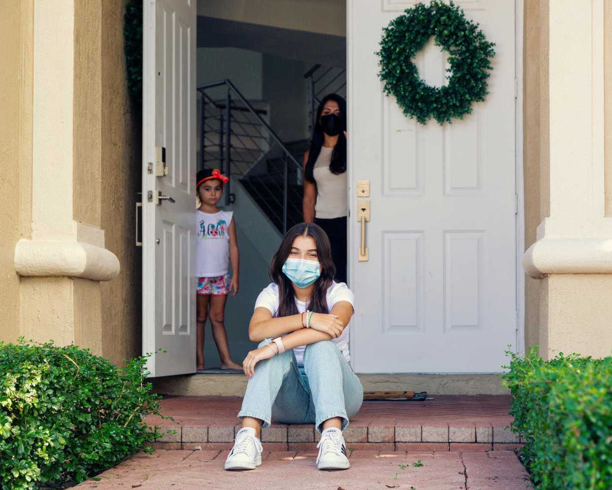 Sophia Gomez, de 12 años, en su casa de Doral, Florida, el 6 de agosto de 2021, tras haber sido hospitalizada con COVID-19 durante seis días. (Alfonso Duran/The New York Times)