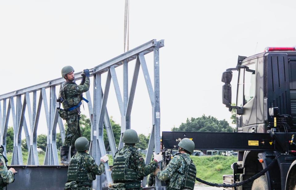 國防部昨天傍晚緊急下令，全體官兵如無必要，避免前往桃園。（示意圖）。   圖：翻攝自國防部發言人臉書