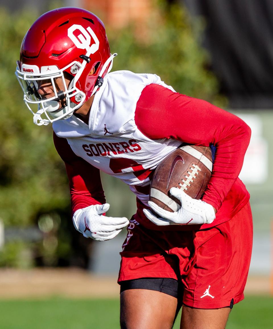 OU safety Robert Spears-Jennings says he expects to have about 15 family members and friends in attendance for the Sooners' game at Tulsa on Saturday.