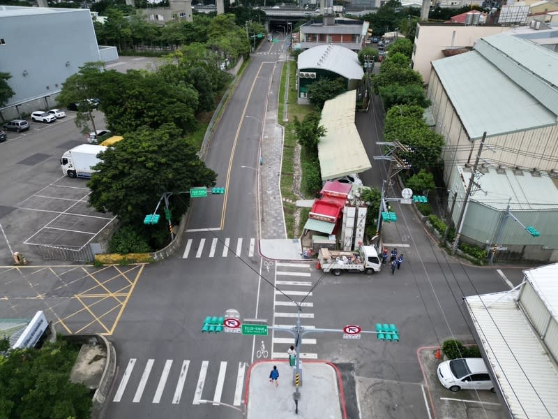 桃林鐵路自行車道拓寬改善  串聯台61線暑假開工 桃園市政府都市發展局10日表示，桃林鐵路自行車道 已完成14.8公里，上週也完成龜山區過窄路段微整形 重新開放使用，桃林鐵路串聯台61線工程已進入細部 設計，預計暑假施工。 （桃園市政府消防局提供） 中央社記者吳睿騏桃園傳真  113年6月10日 