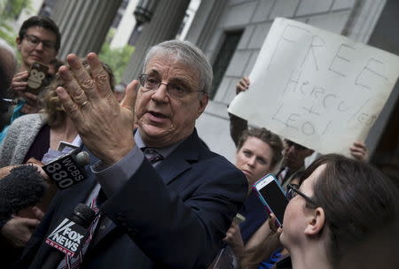 Attorney Steven Wise, President of the animal rights group Nonhuman Rights Project speaks to reporters outside New York State Supreme Court in the Manhattan borough of New York City May 27, 2015. REUTERS/Mike Segar