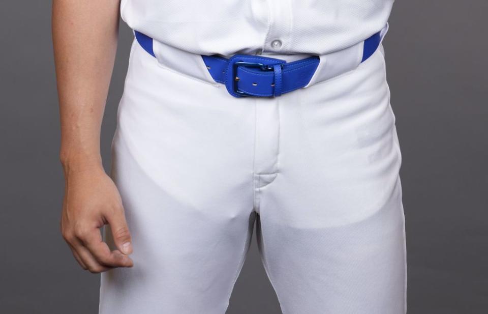 大聯盟春訓爆發透明球褲風波，讓球員工會深感挫折，圖為道奇球星大谷翔平的褲子。（美聯社資料照）