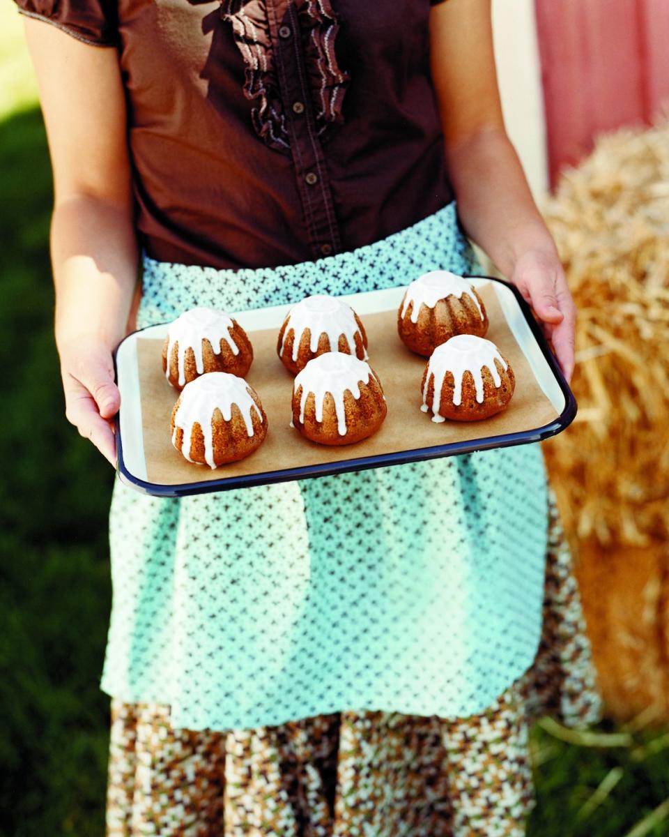 Apple-Cardamom Cakes with Cider Icing