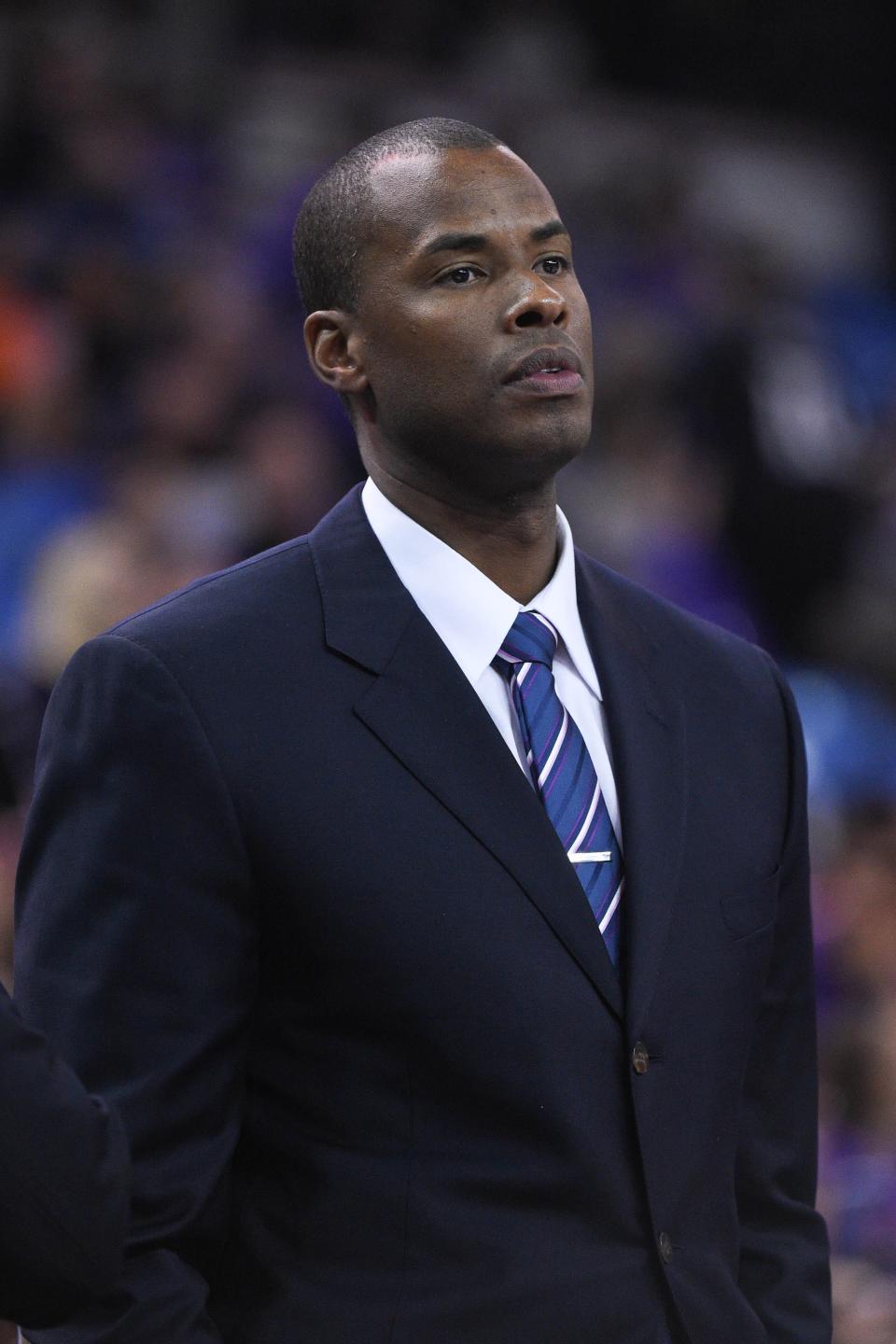 Jarron Collins, former Suns team's starting center, is a Warriors player development coach.