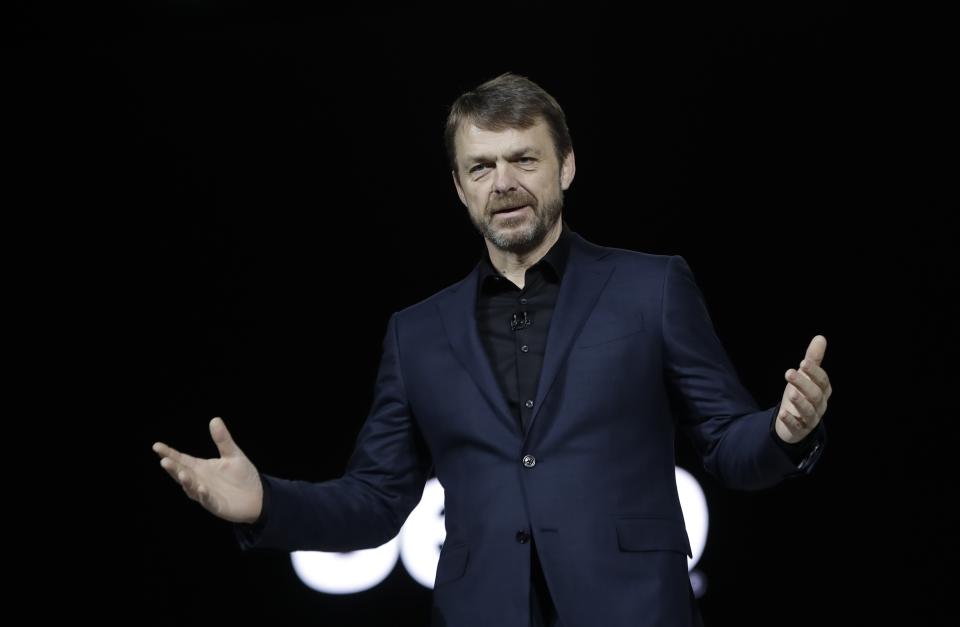 In this photo taken on Tuesday, Jan. 16, 2018, Mike Manley, head of Jeep Brand, introduces the 2019 Jeep Cherokee during the North American International Auto Show, in Detroit. Fiat Chrysler's board recommends Jeep executive Mike Manley to replace seriously ill CEO Sergio Marchionne, Saturday, July 21, 2018. (AP Photo/Carlos Osorio)