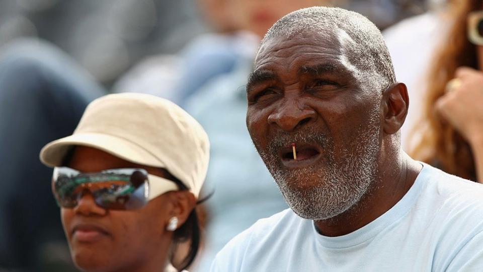 Richard Williams durante un partido de su hija, Venus