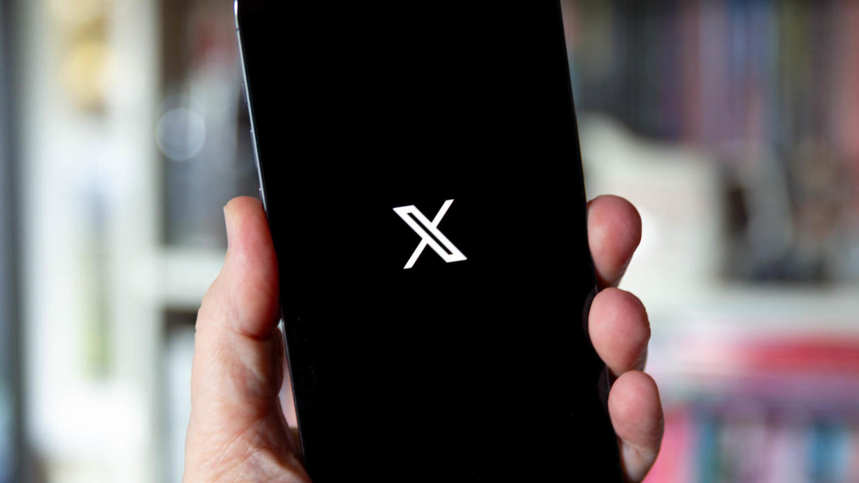  X app on iPhone 14 Pro Max. 