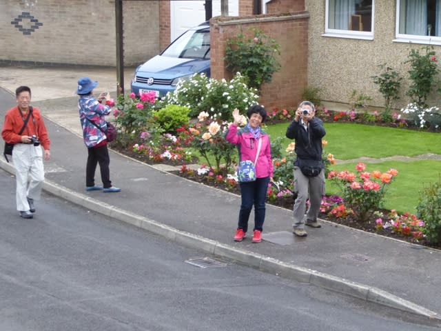 Mystery over Chinese tourists visiting UK village revealed