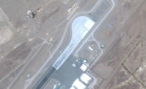 <p>La base aérea pakistaní de de Samshi fue una de las utilizadas por el ejército estadounidense para luchar contra Al Qaeda y los talibanes. Permanece tapada en Google Maps. (Foto: Google Maps). </p>