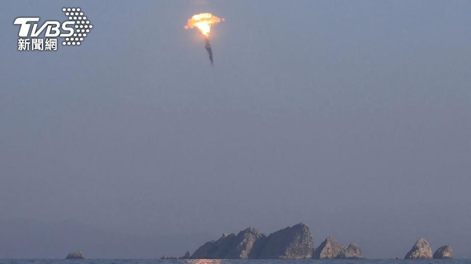 北韓27日試射彈道飛彈。（圖／達志影像美聯社）