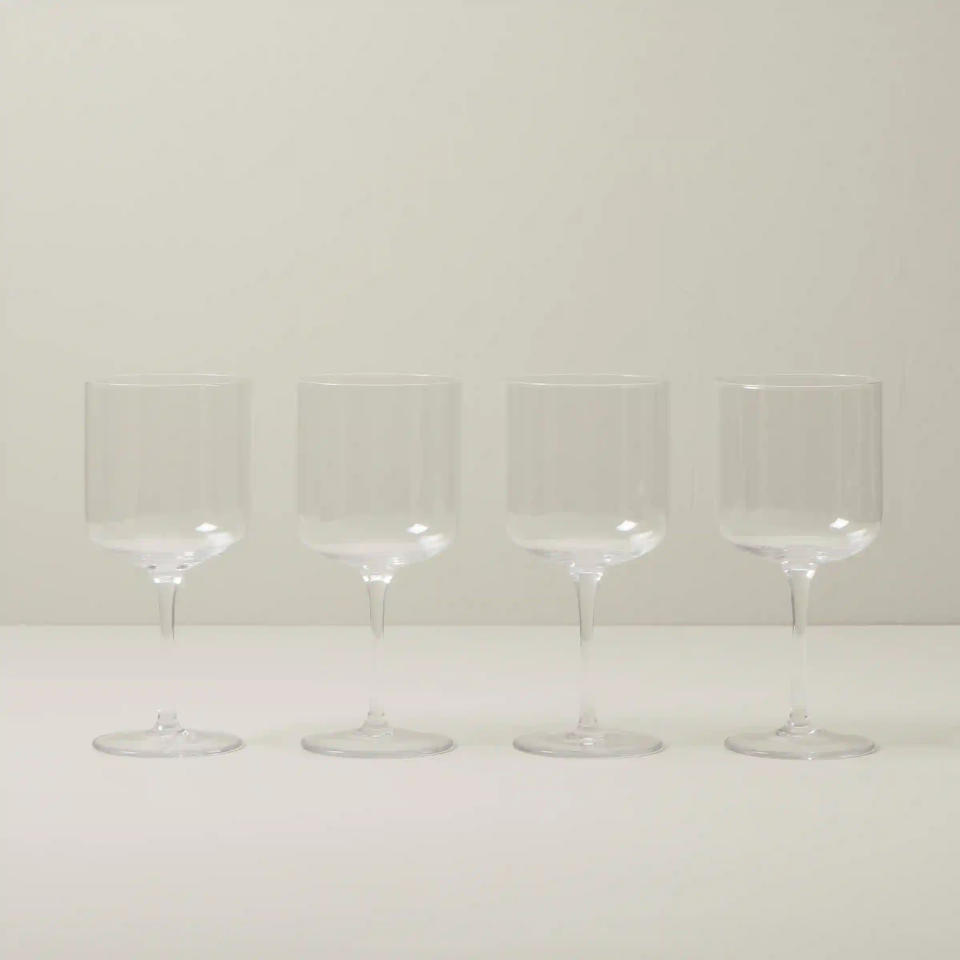 Set Of 4 Everyday Stemmed Wine Glasses, Clear gift idea