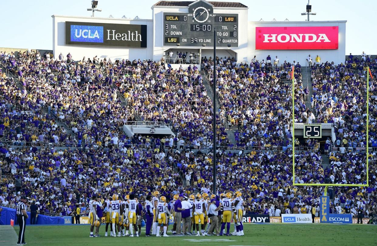 <span class="caption">Top college sports prospects get special advantages in their application and admission processes.</span> <span class="attribution"><a class="link " href="https://www.gettyimages.com/detail/news-photo/near-capacity-crowd-packed-the-rose-bowl-in-pasadena-on-news-photo/1235062265" rel="nofollow noopener" target="_blank" data-ylk="slk:Will Lester/MediaNews Group/Inland Valley Daily Bulletin via Getty Images;elm:context_link;itc:0;sec:content-canvas">Will Lester/MediaNews Group/Inland Valley Daily Bulletin via Getty Images</a></span>