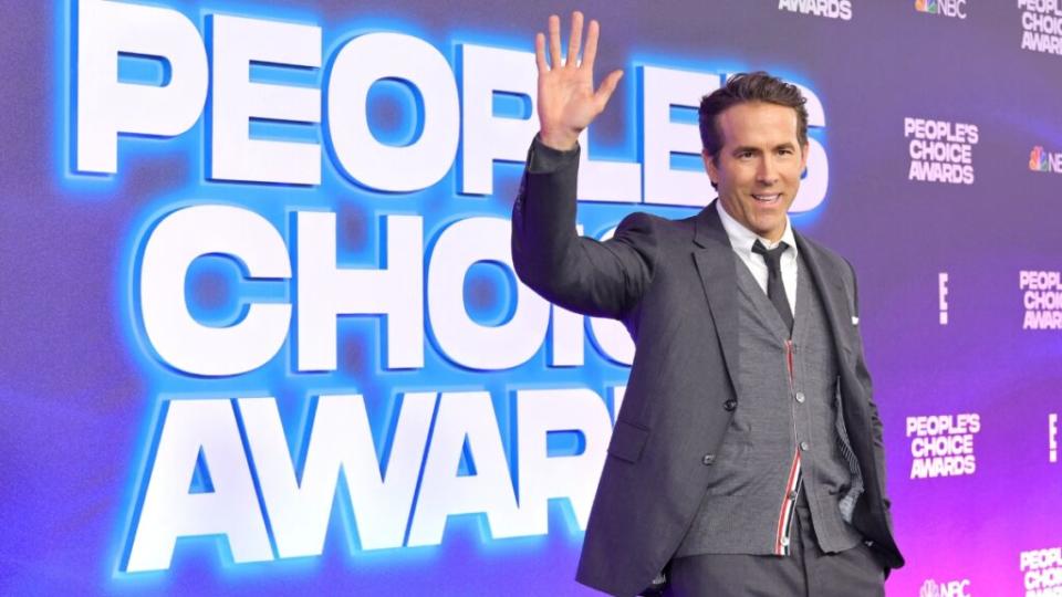 Ryan Reynolds attends the 2022 People’s Choice Awards at Barker Hangar in Santa Monica, California.