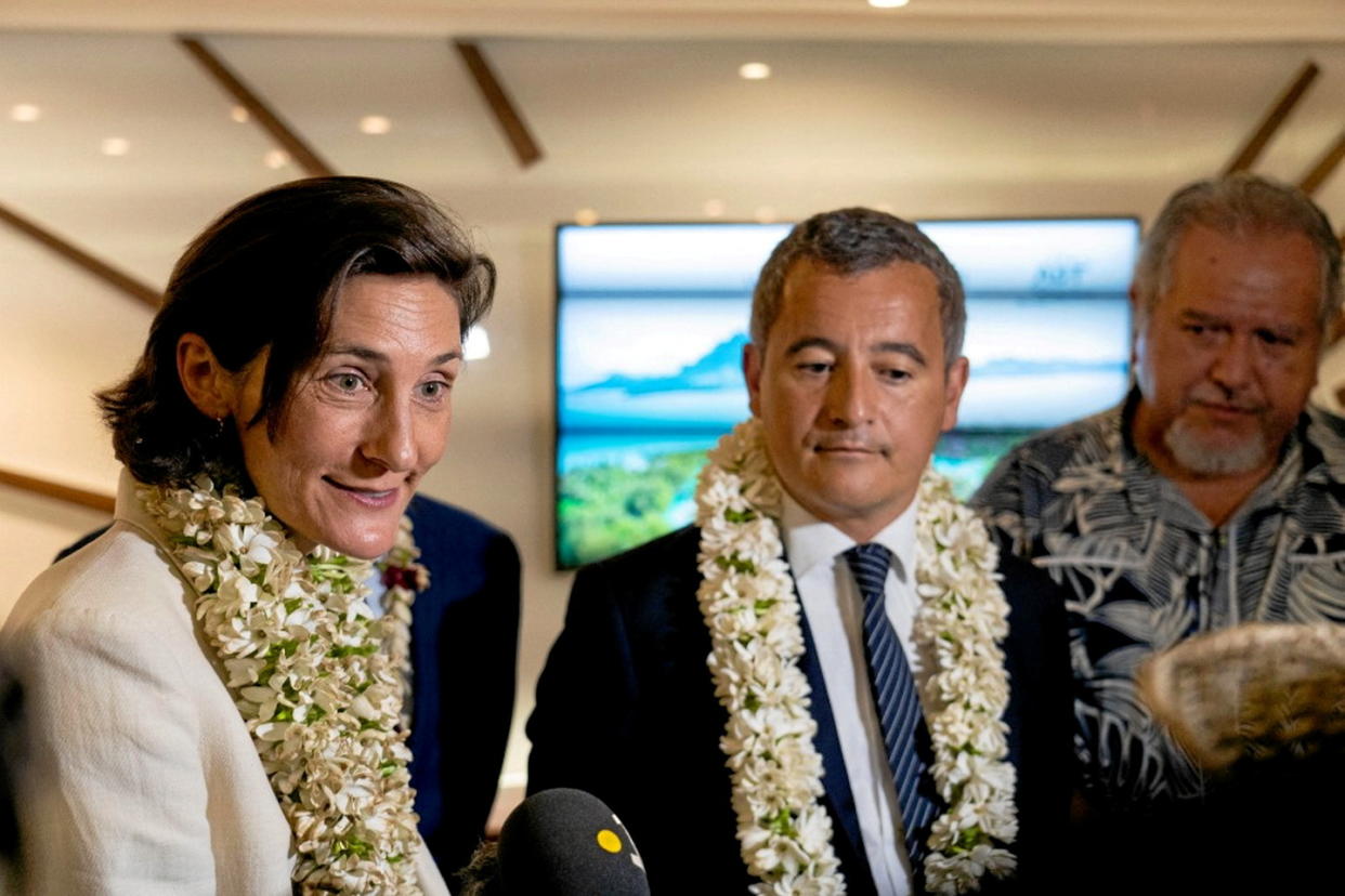 Amélie Oudéa-Castéra et Gérald Darmanin sont arrivés ce mercredi soir en Polynésie.  - Credit:SULIANE FAVENNEC / AFP