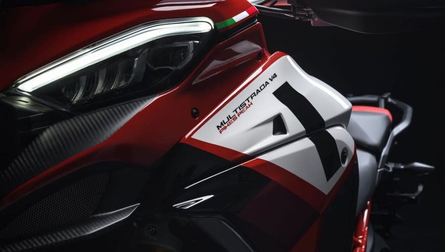 La nueva Ducati Multistrada presenta una decoración exclusiva.