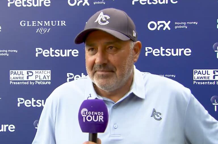 Extraño, pero se animó: Angel Cabrera concedió una entrevista en inglés después de ganar en Inglaterra