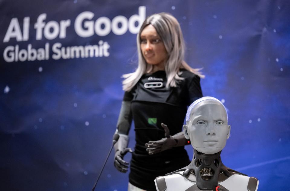 El robot humanoide de inteligencia artificial 