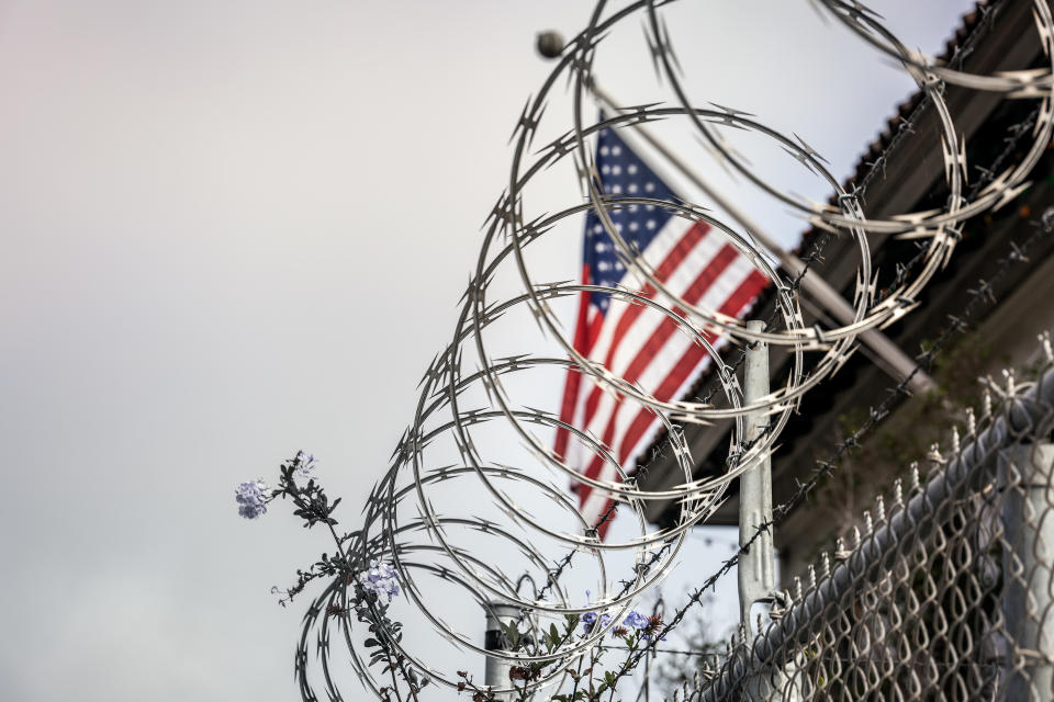 Cometer un error migratorio en Estados Unidos puede costarte caro. Foto: Getty Images. 