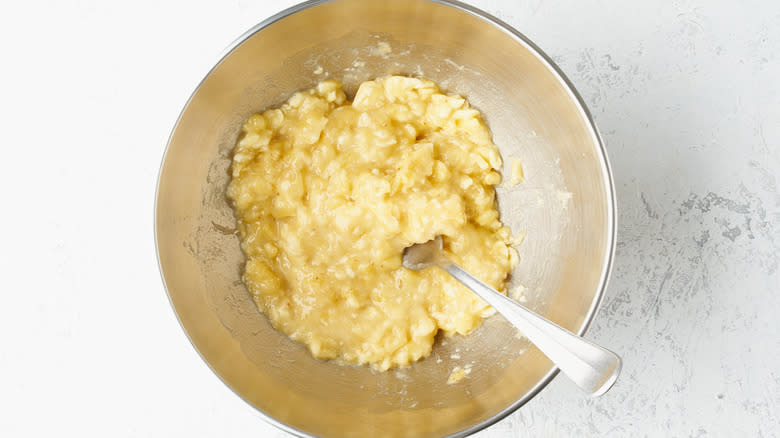 Bowl of mashed bananas