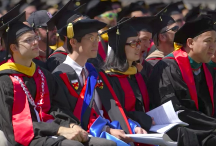 Stanford’s 2016 graduation. <a href="https://www.youtube.com/watch?v=1Fcl6n70Am8" rel="nofollow noopener" target="_blank" data-ylk="slk:Source: Stanford/YouTube;elm:context_link;itc:0;sec:content-canvas" class="link ">Source: Stanford/YouTube</a>