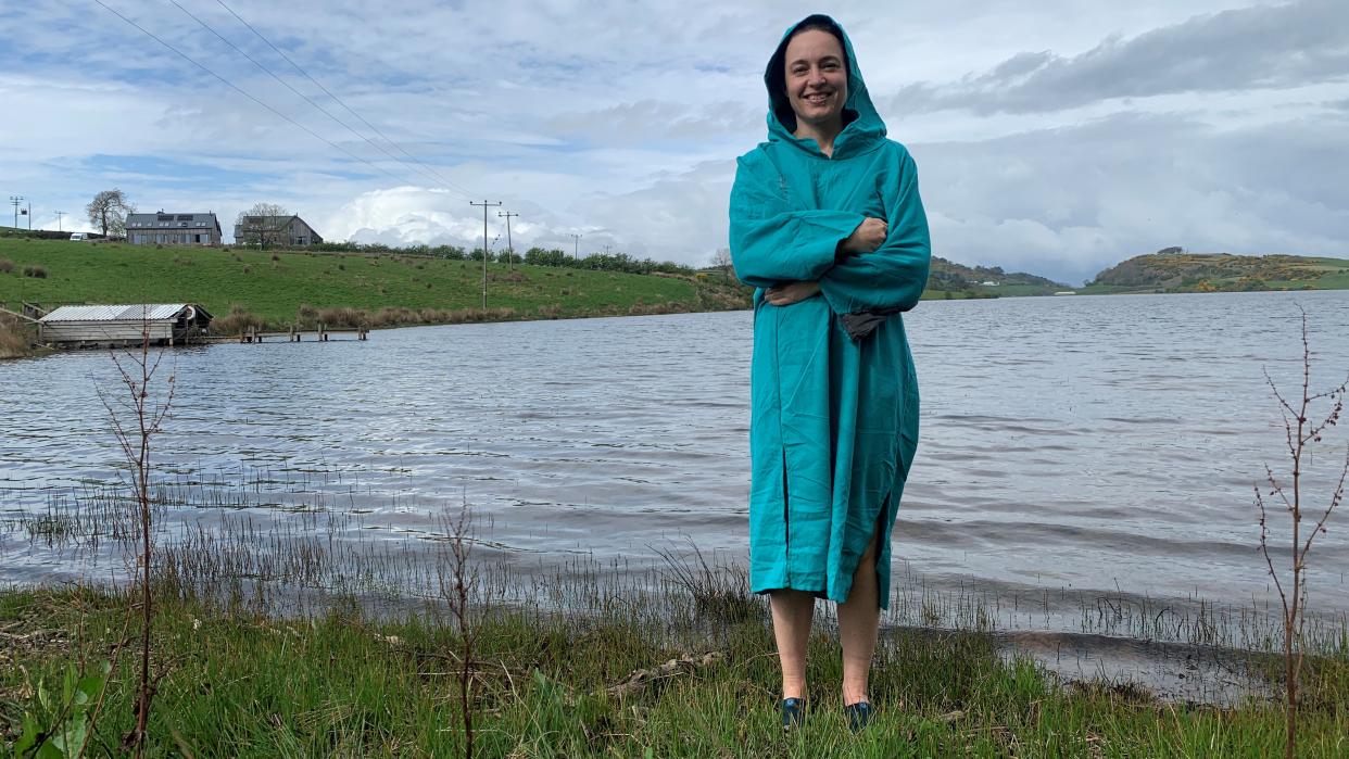  Julia Clarke using the Lifeventure Lightweight Changing Robe 