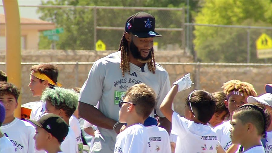 Aaron and Alvin Jones Jr. host annual football and basketball camp ...