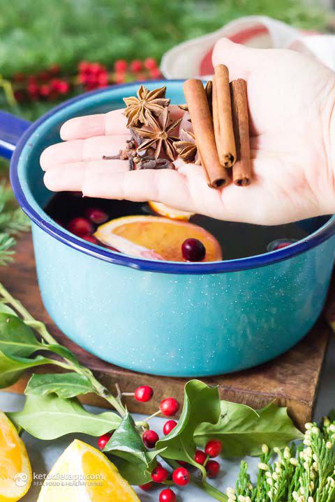 Low-Carb Mulled Wine