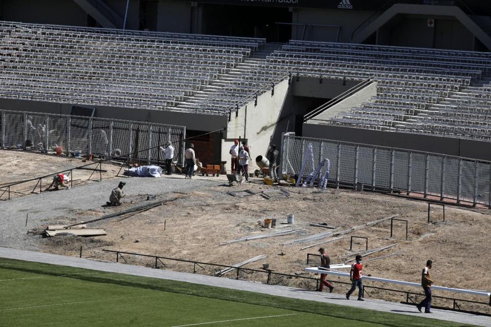 Otro cambio: ya no está la vieja pista de atletismo que rodeaba el campo de juego