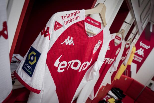 Une promotion en interne à l’AS Monaco, pour gérer les sponsors du club, notamment ceux présents sur les maillots des joueurs.