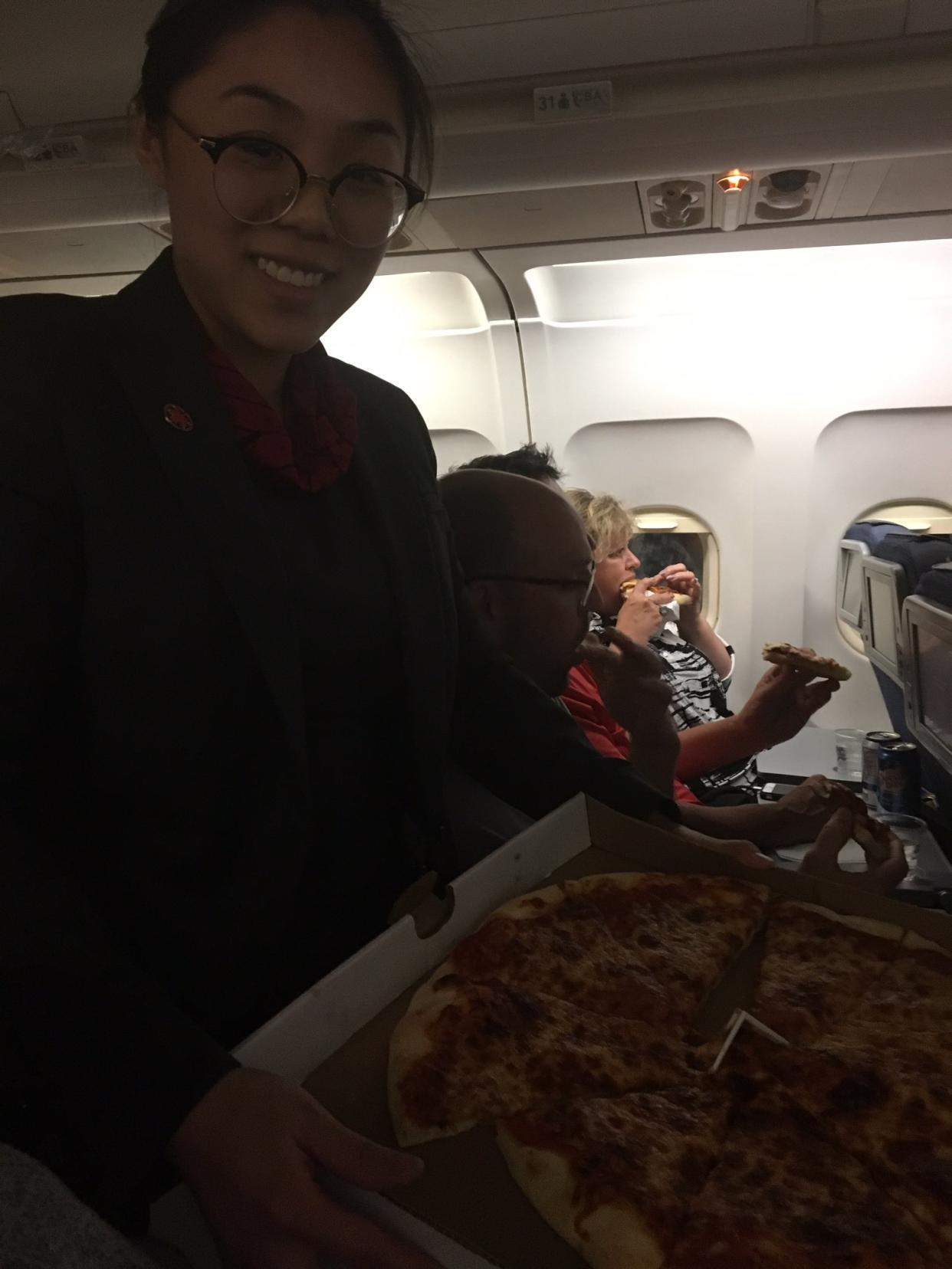 An Air Canada pilot ordered 23 pizzas for passengers after the flight was diverted due to bad weather. Photo: Twitter/Bill Karsten