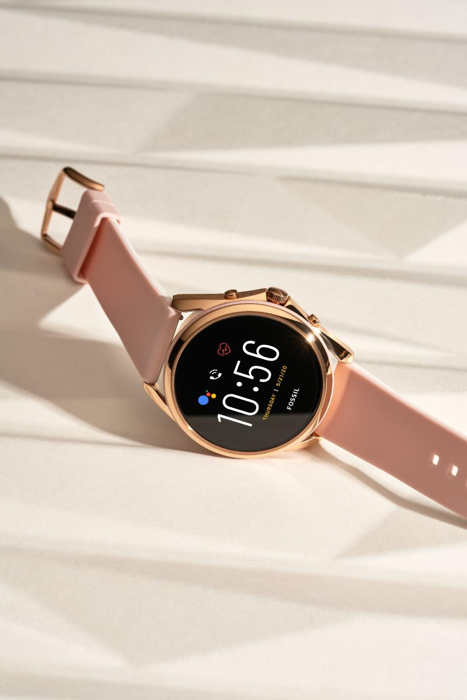 Fossil Gen 5 LTE smartwatch at CES 2021