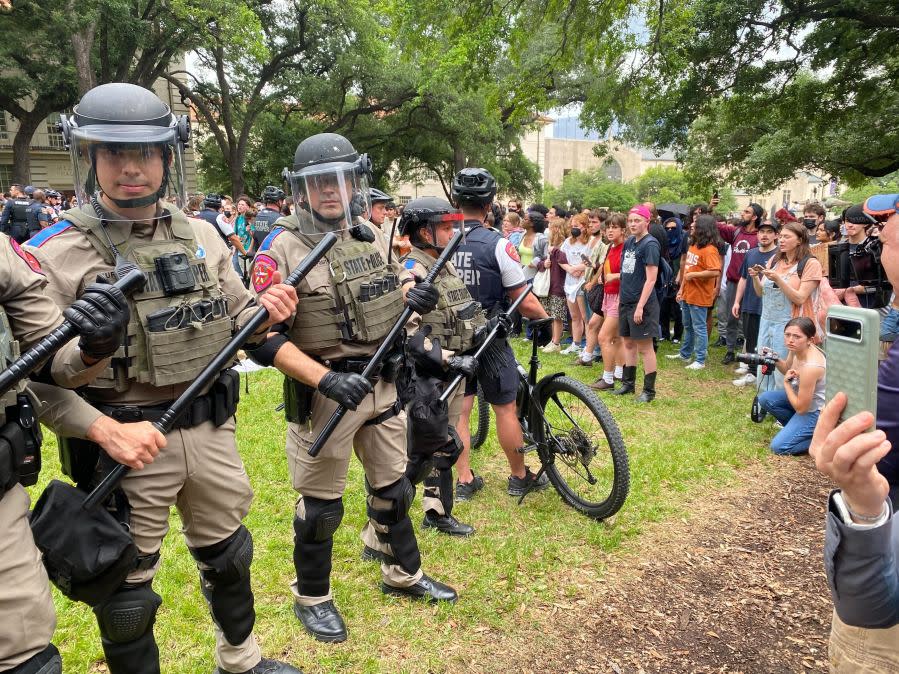 People gather on the University of Texas at Austin’s campus to protest in support of Gaza. April 24, 2024 | Jordan Belt/KXAN News