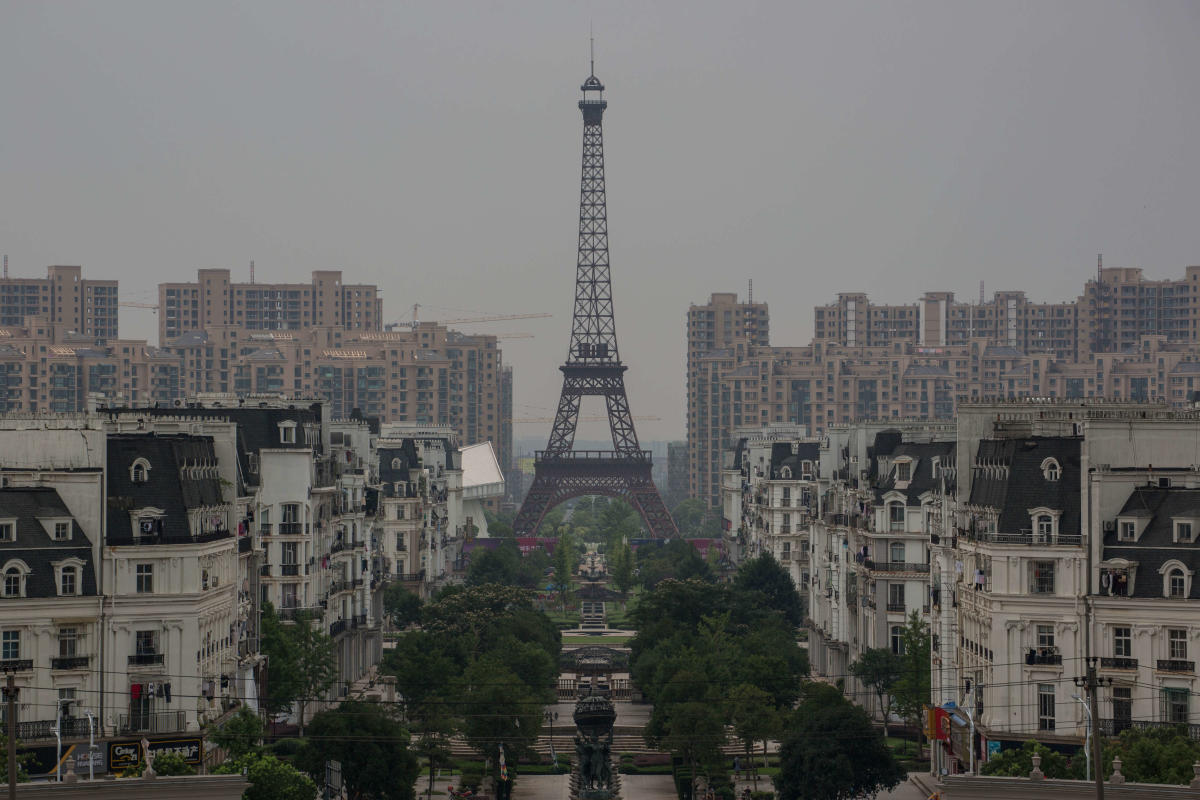 tour eiffel china