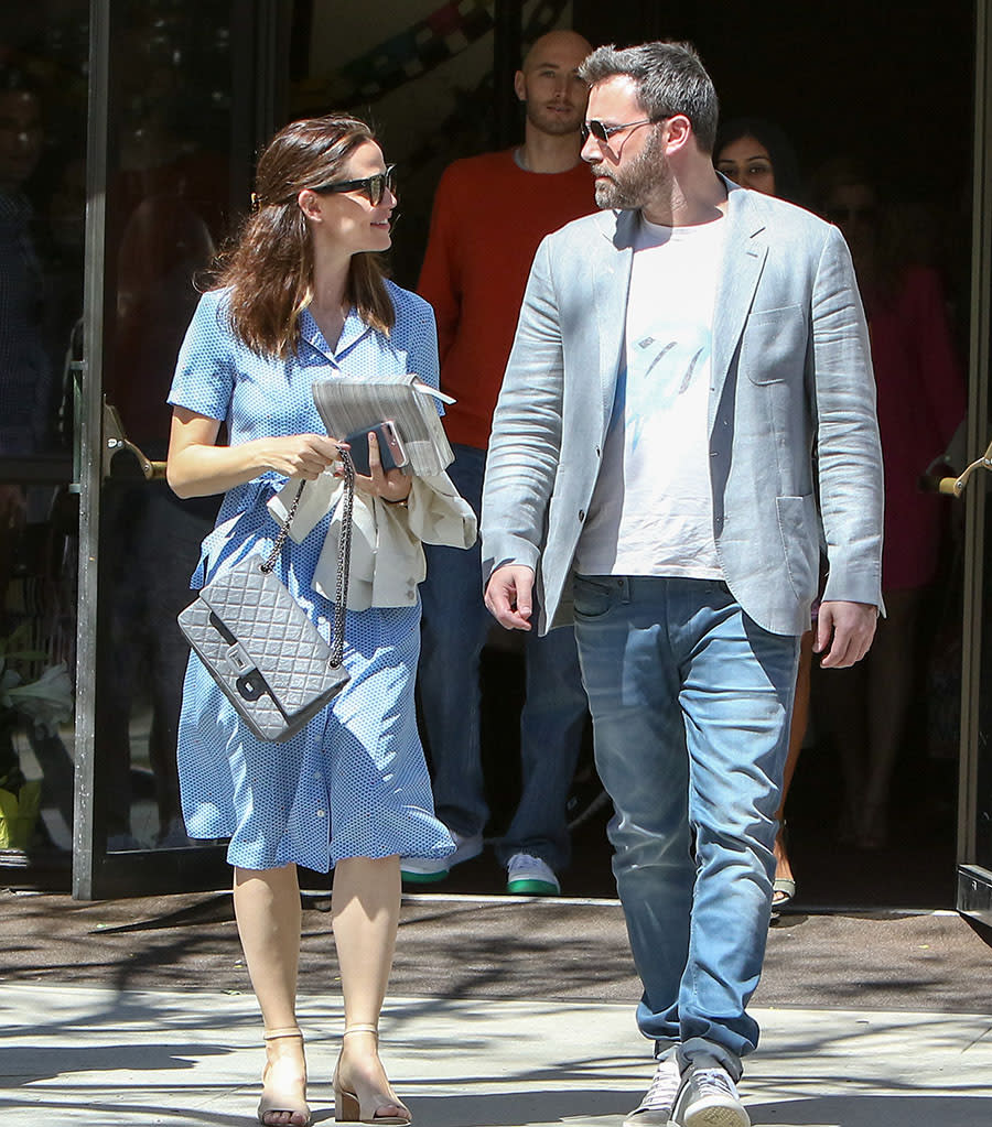 LOS ANGELES, CA - APRIL 16: Ben Affleck and Jennifer Garner are seen on April 16, 2017 in Los Angeles, California. (Photo: Bauer-Griffin/GC Images)