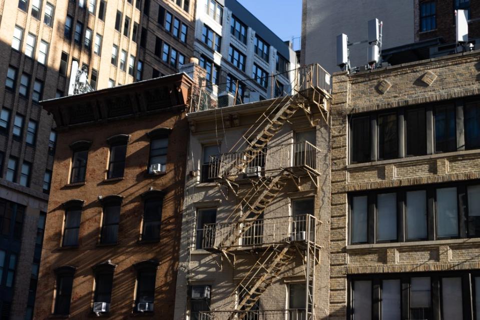 Over the last decade, new Manhattan apartments have grown on average by 2.2%. James – stock.adobe.com