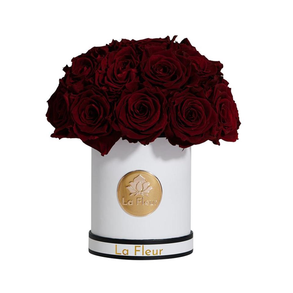 <p><a href="https://www.lafleurbouquets.com/collections/roses/products/super-petite-dome?variant=43634577670388" rel="nofollow noopener" target="_blank" data-ylk="slk:Shop Now;elm:context_link;itc:0;sec:content-canvas" class="link ">Shop Now</a></p><p>Petite Dôme</p><p>lafleurbouquets.com</p><p>$199.00</p>