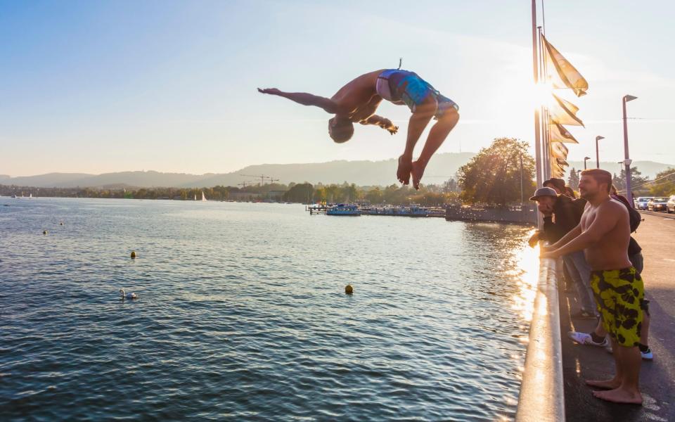 Jumping into Lake Zürich, Switzerland - Alamy